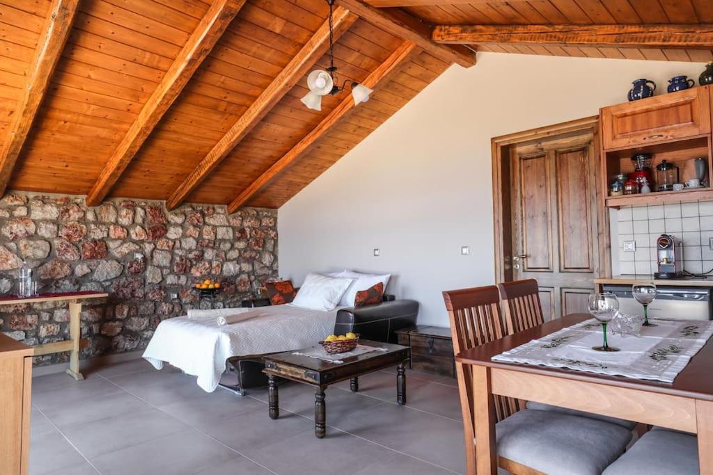 Petronas Land House 2 Villa Archangelos  Ngoại thất bức ảnh