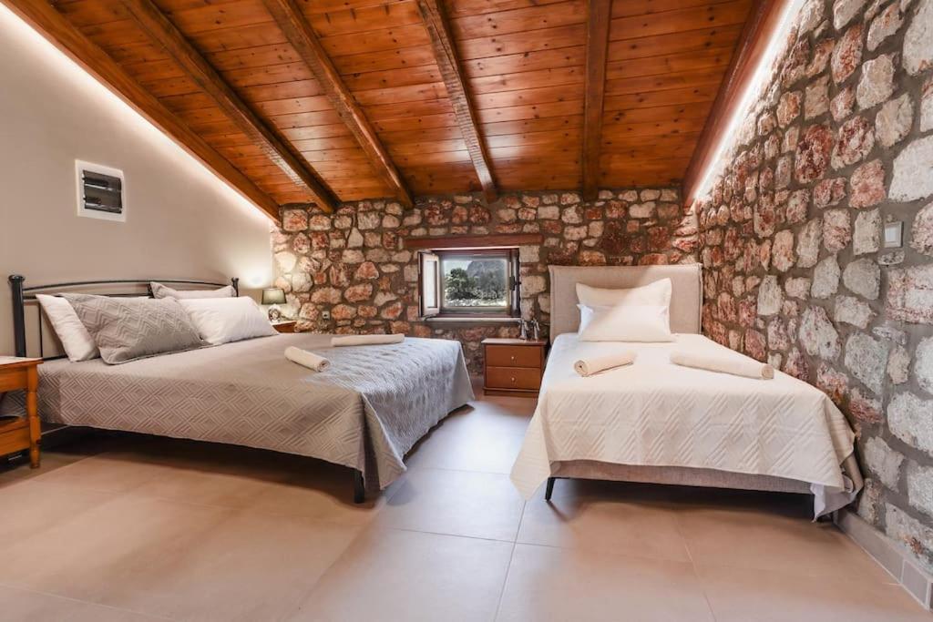 Petronas Land House 2 Villa Archangelos  Ngoại thất bức ảnh